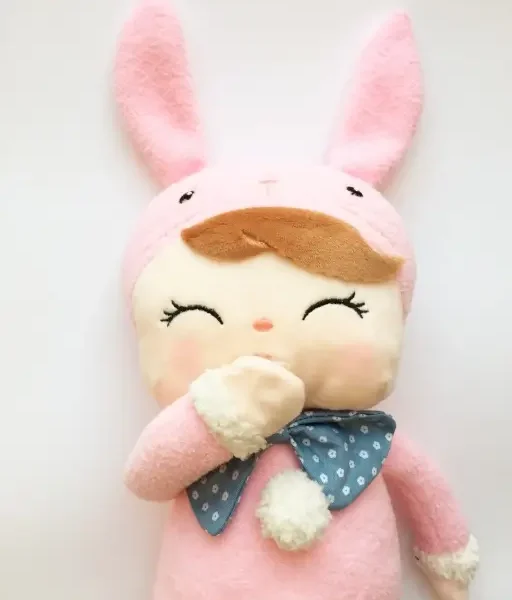 Lalka Metoo Angela Króliczek